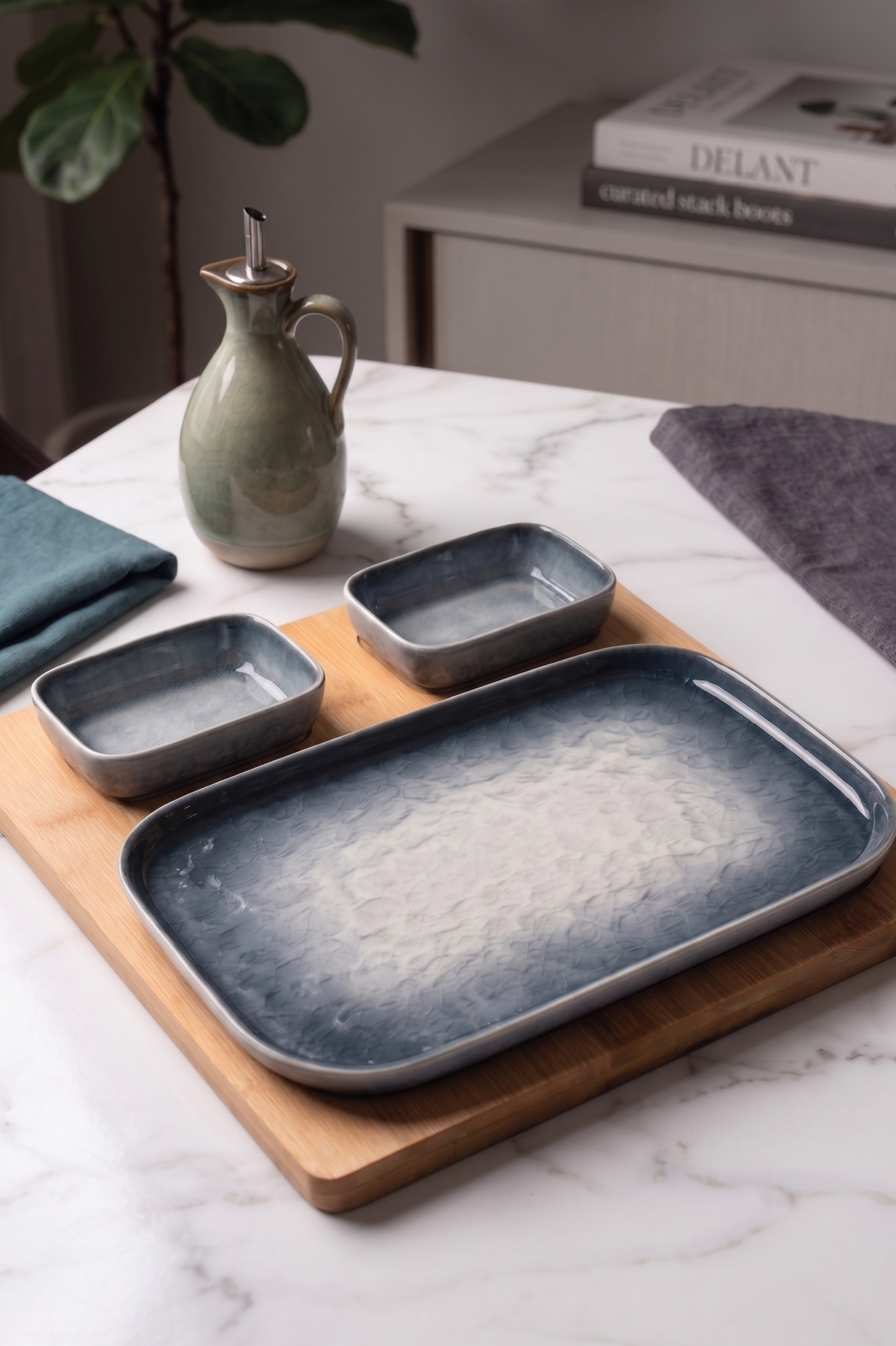 Mooncrater Platter with Wooden Base