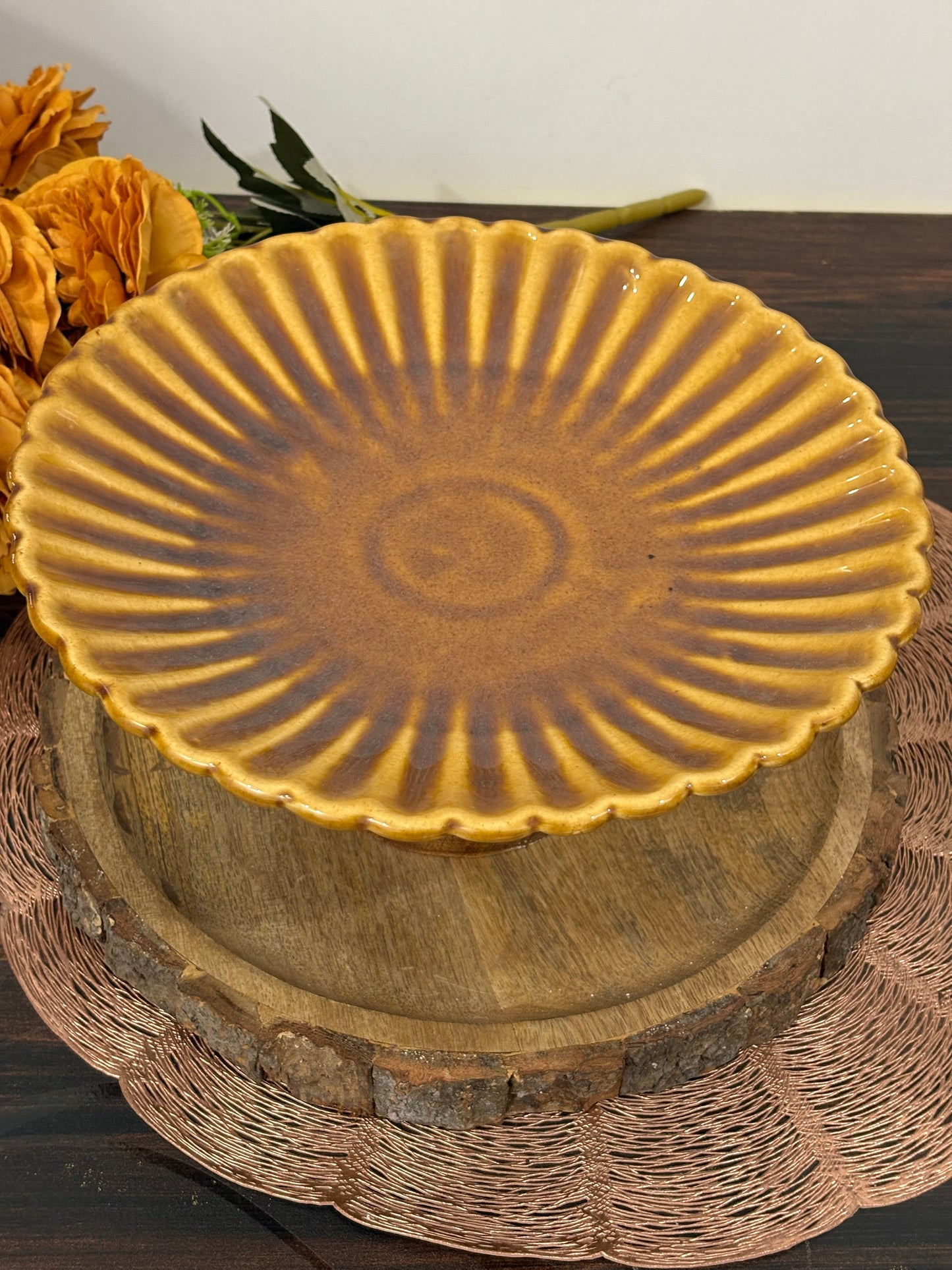 CERAMIC SERVING PLATTER WITH WOOD BASE