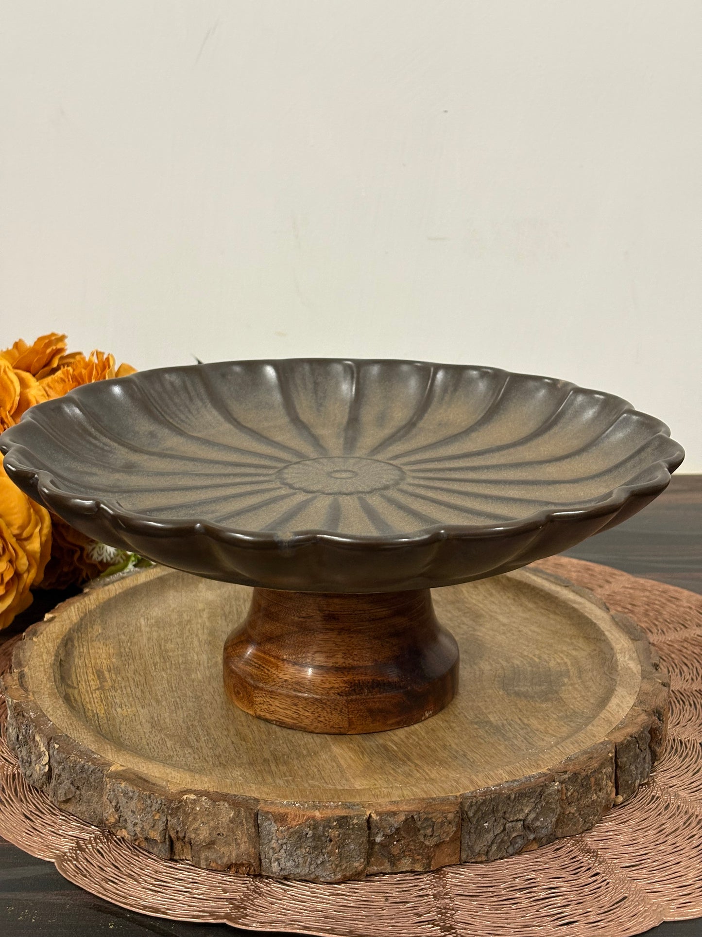 CERAMIC SERVING PLATTER WITH WOOD BASE