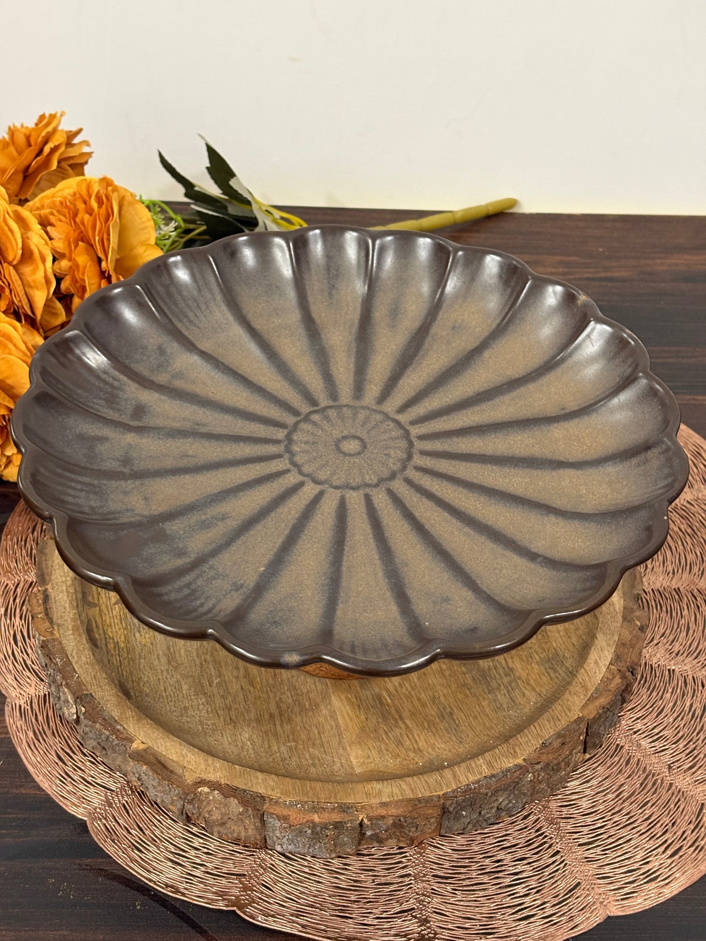 CERAMIC SERVING PLATTER WITH WOOD BASE