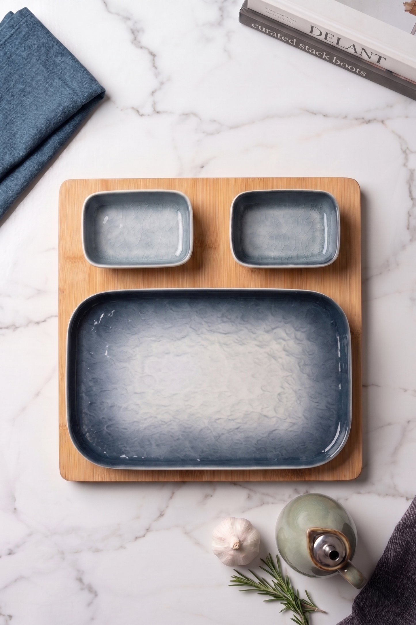 Mooncrater Platter with Wooden Base