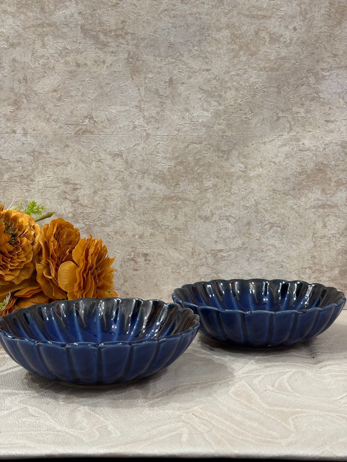 CERAMIC SMALL FLOWER SHAPED BOWL