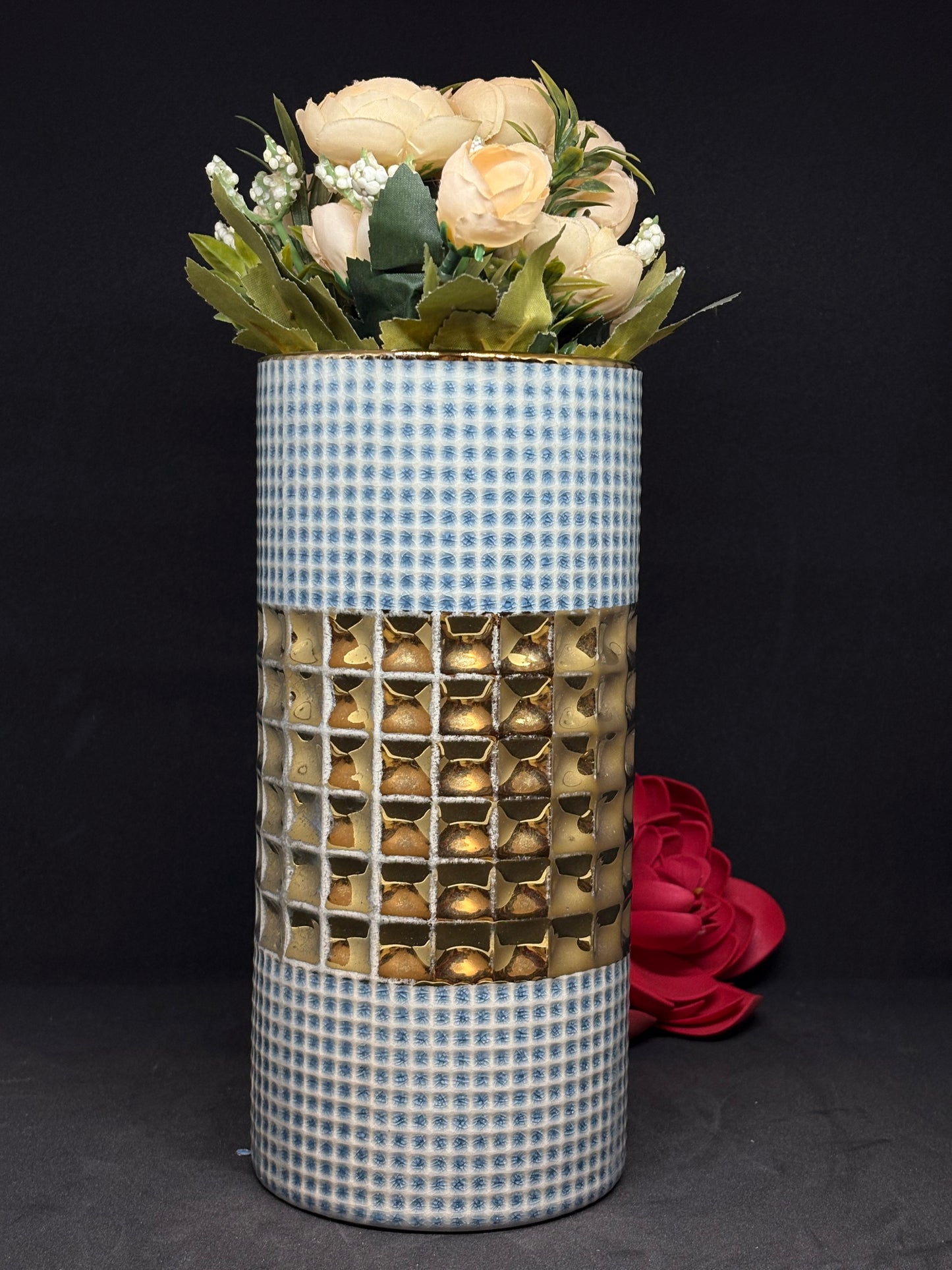 BLUE CRYSTALLISED VASE