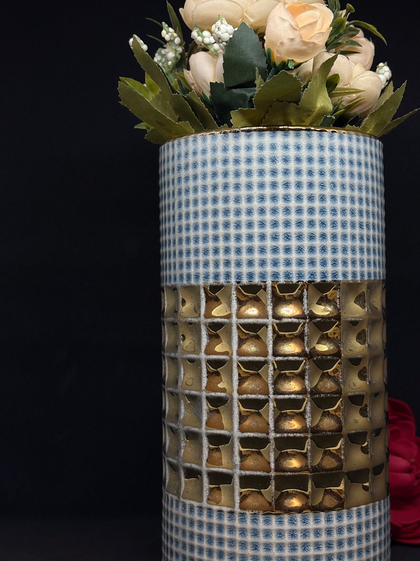 BLUE CRYSTALLISED VASE